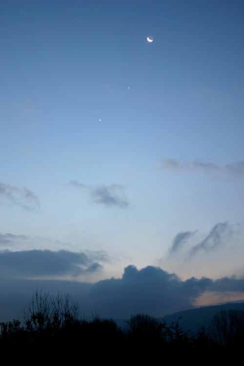 Mondsichel und Erdlicht mit Jupiter und Venus in Wahlwies