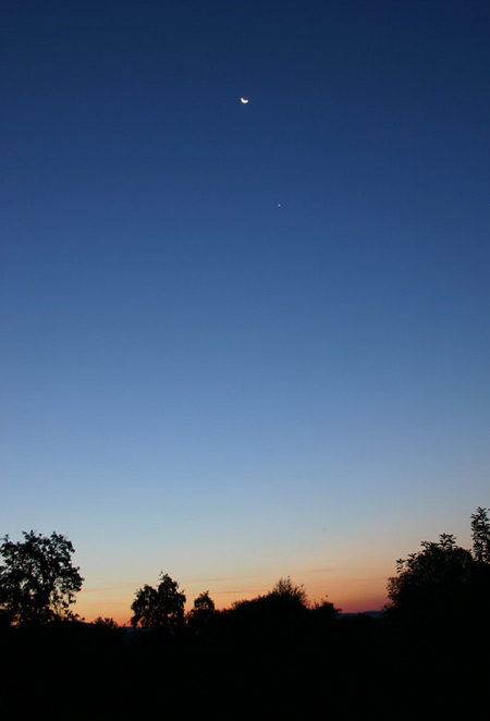 Mond und Venus in der Morgendmmerung - Wahlwies