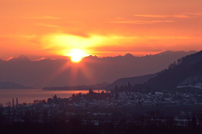 Sonnenaufgang Alpenkette berlinger See Bodman von  Wahlwies